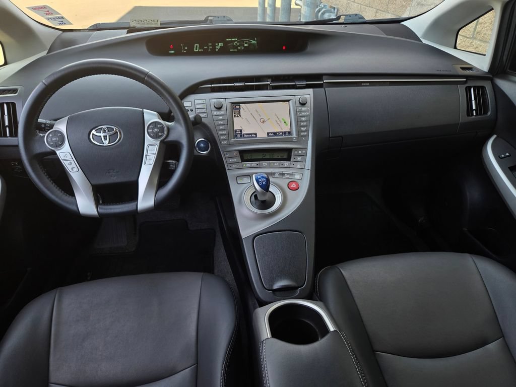 Used 2013 Toyota Prius Five w/ Advanced Technology Pkg FWD image 15