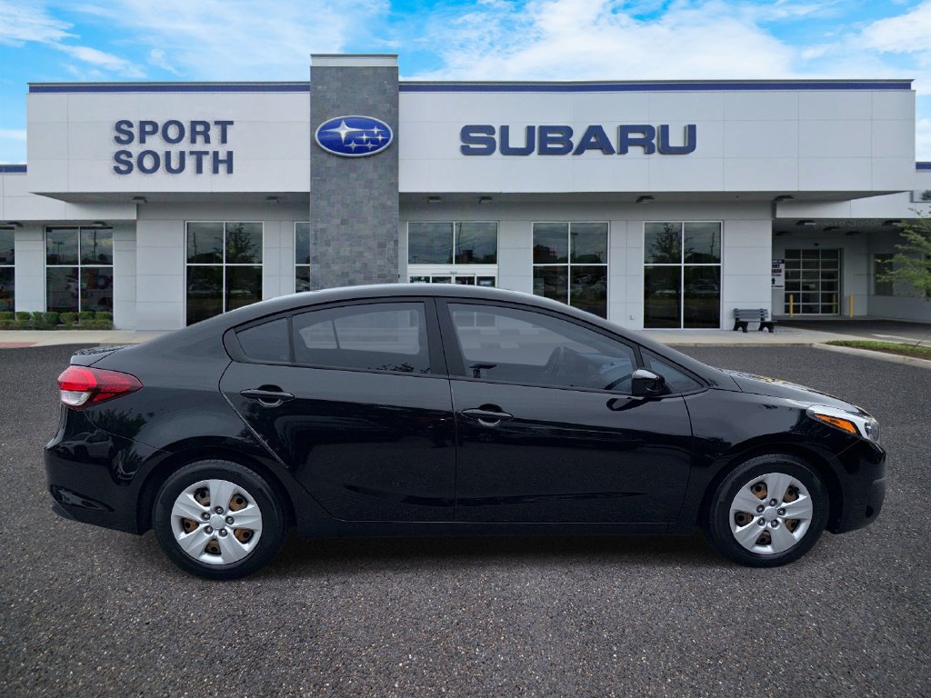 Used 2017 Kia Forte LX FWD image 2