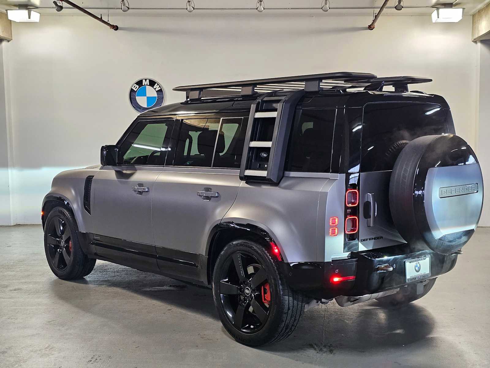 Used 2023 Land Rover Defender 110 X image 4