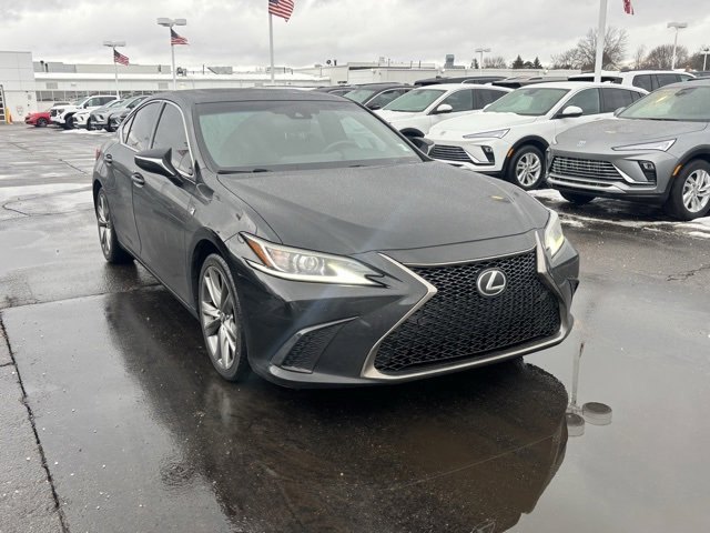 Used 2019 Lexus ES 350 F Sport image 3