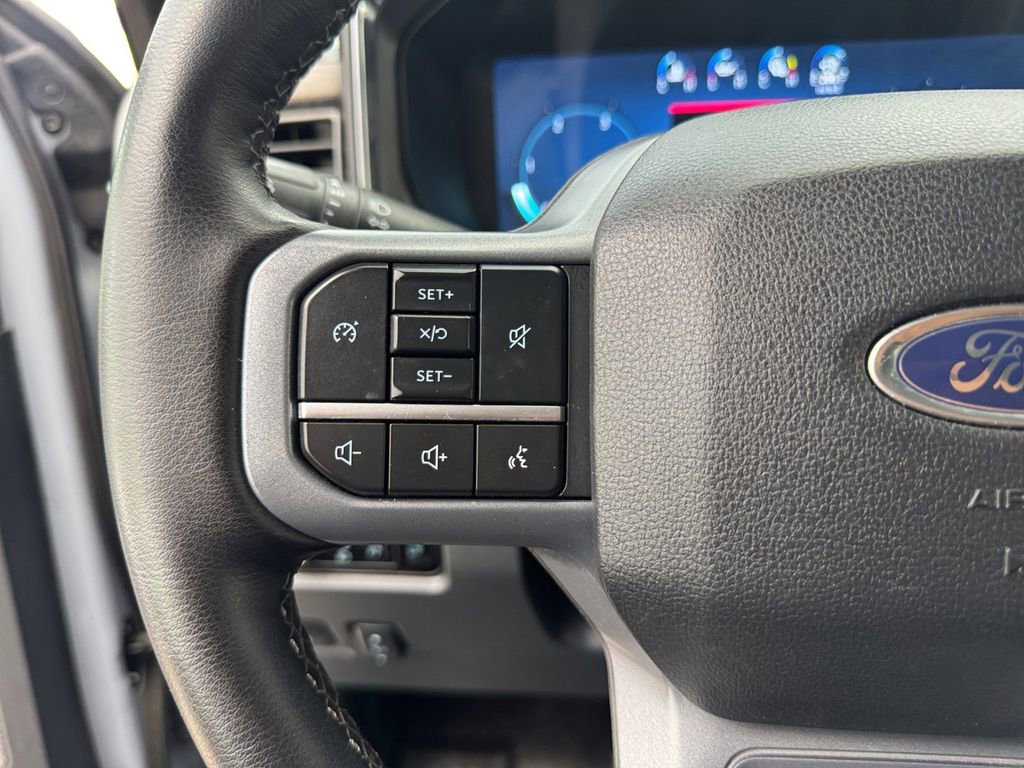 Used 2025 Ford F250 Lariat w/ FX4 Off-Road Package image 22