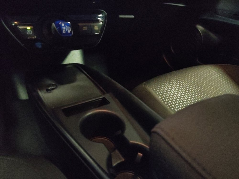 Used 2020 Toyota Prius LE image 26