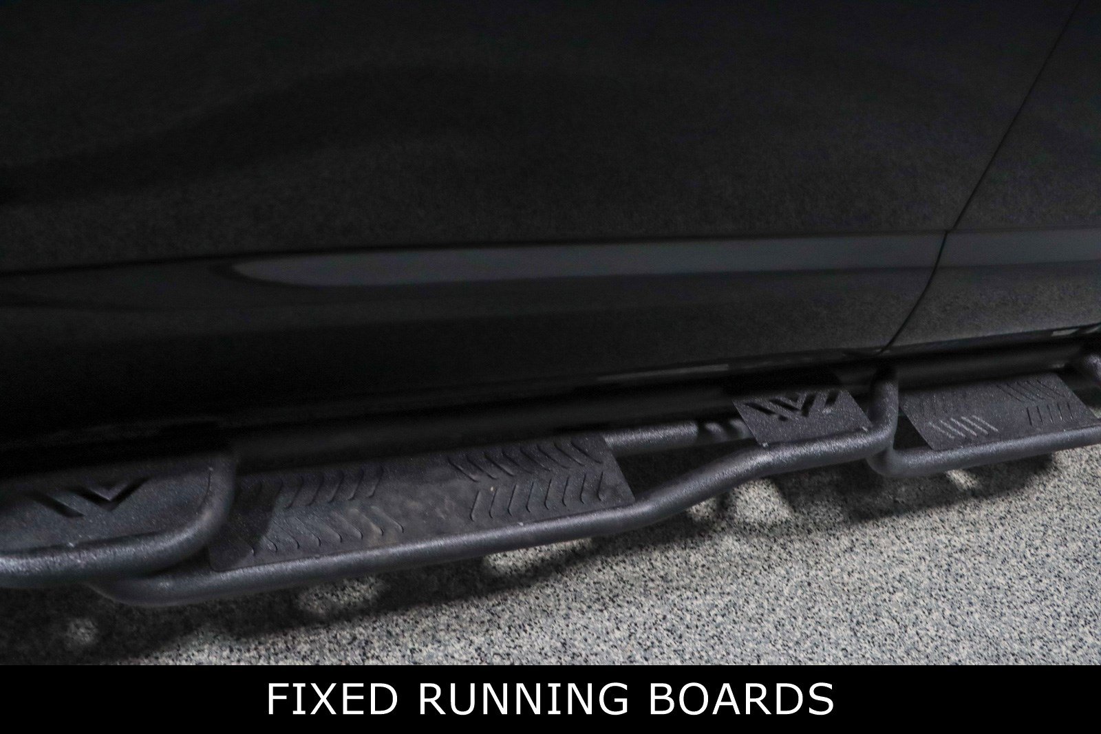 Used 2021 Nissan Titan PRO-4X w/ Pro-4x Utility Package image 12