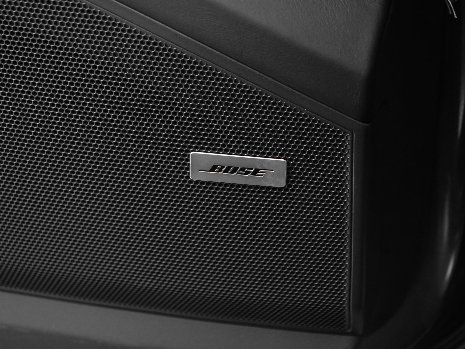 Certified 2025 Porsche Cayenne Coupe image 36