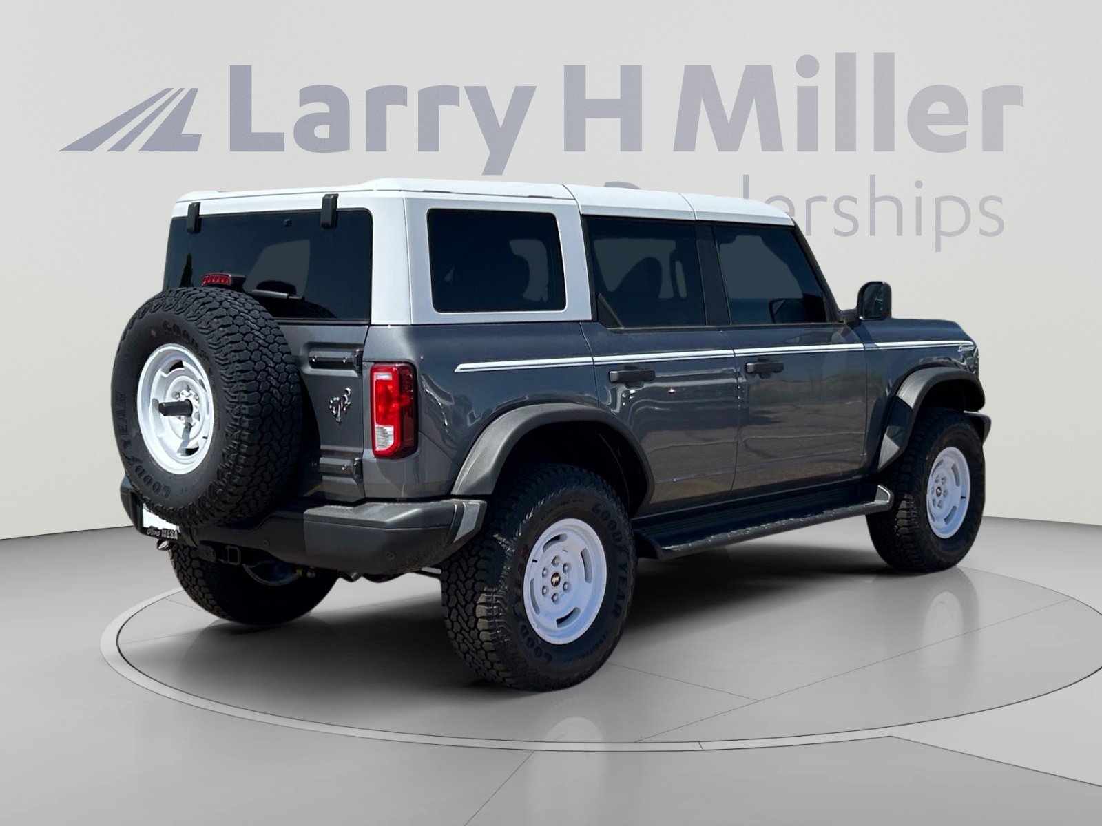 New 2026 Ford Bronco Heritage Edition AWD/4WD image 5