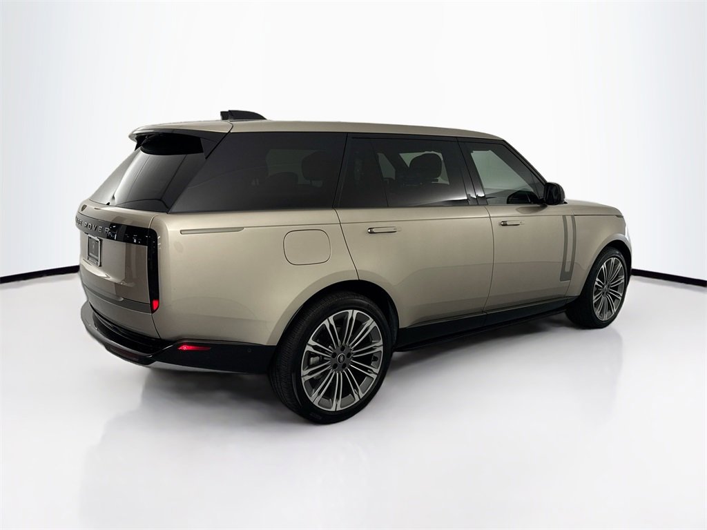 Used 2025 Land Rover Range Rover Long Wheelbase SE image 5