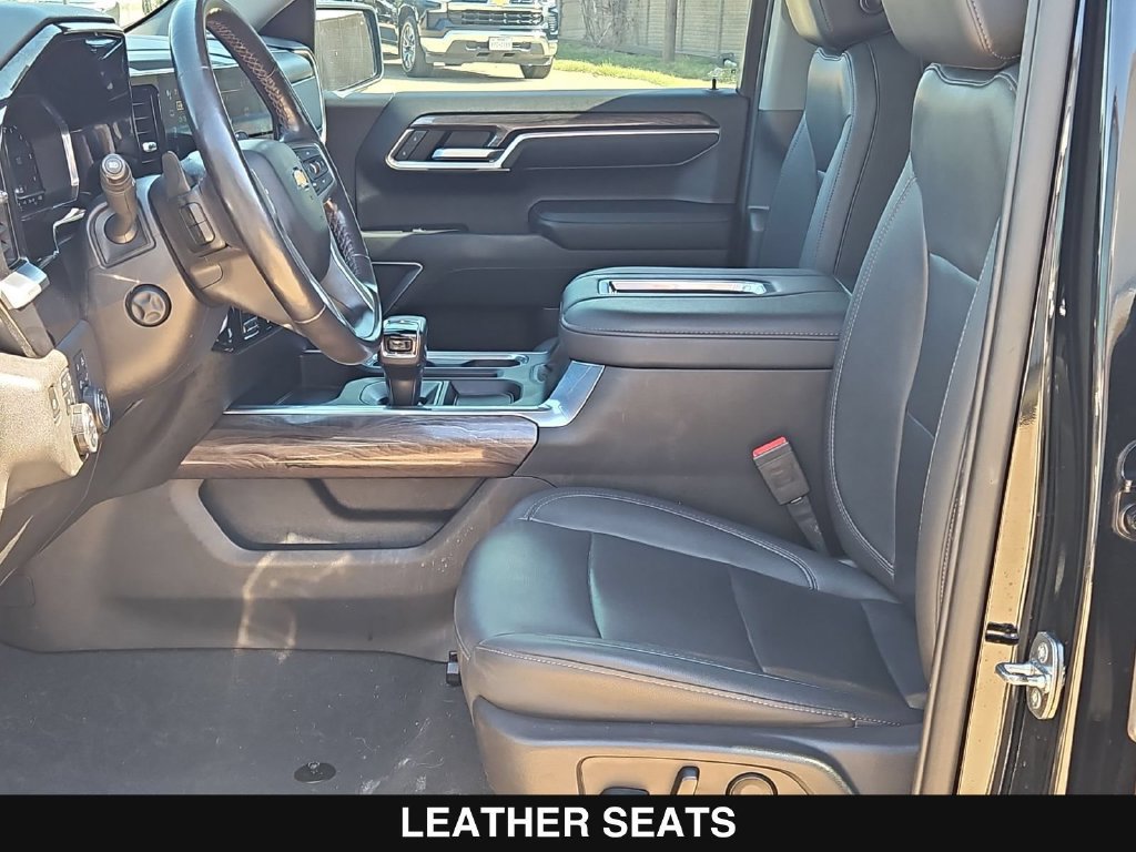 Used 2022 Chevrolet Silverado 1500 LTZ w/ LTZ Convenience Package II AWD/4WD image 11