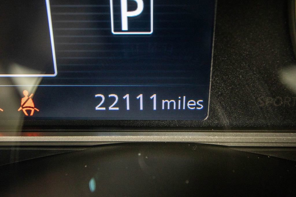 Used 2025 Nissan Versa SV FWD image 21