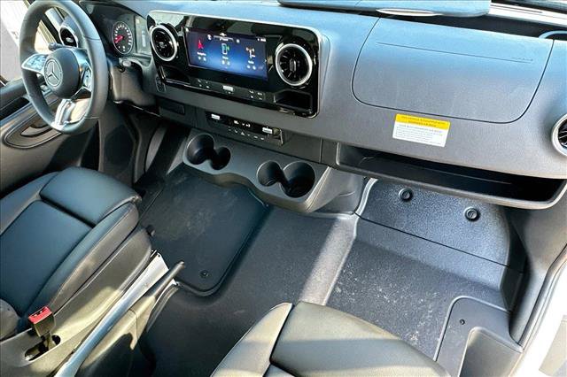 New 2026 Mercedes-Benz Sprinter 2500 image 24