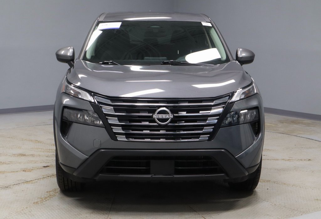 Certified 2025 Nissan Rogue SV image 6