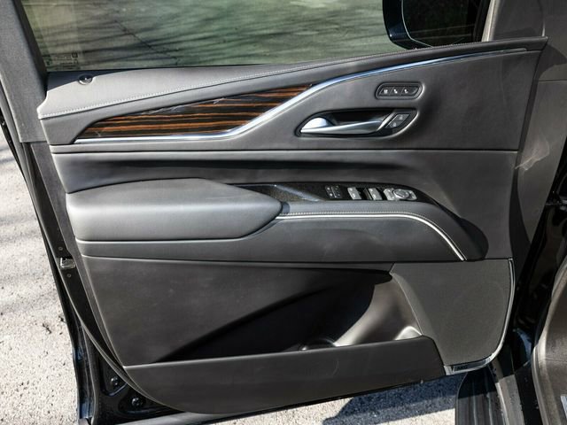 Used 2023 Cadillac Escalade ESV Premium Luxury image 22