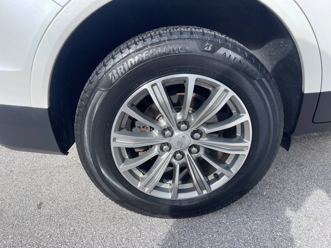 Used 2018 Cadillac XT5 Luxury w/ Driver Awareness Package AWD/4WD image 28