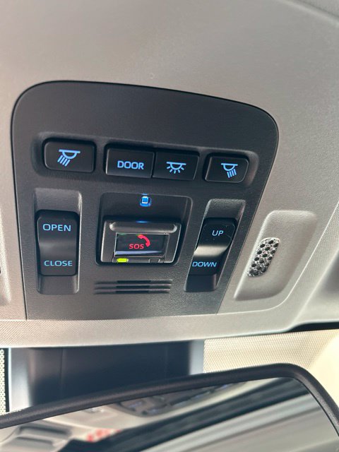 Used 2021 Toyota Camry XLE w/ Navigation Upgrade Package FWD image 16