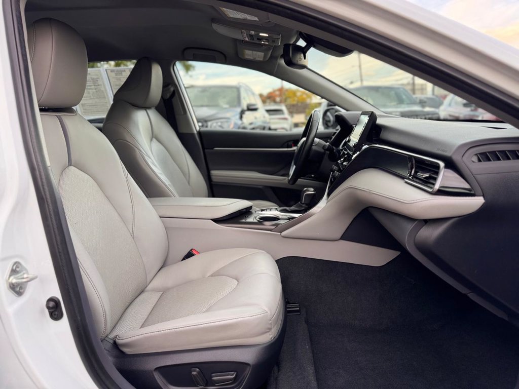 Used 2023 Toyota Camry XLE FWD image 29