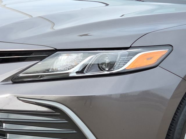 Used 2023 Toyota Camry LE image 4