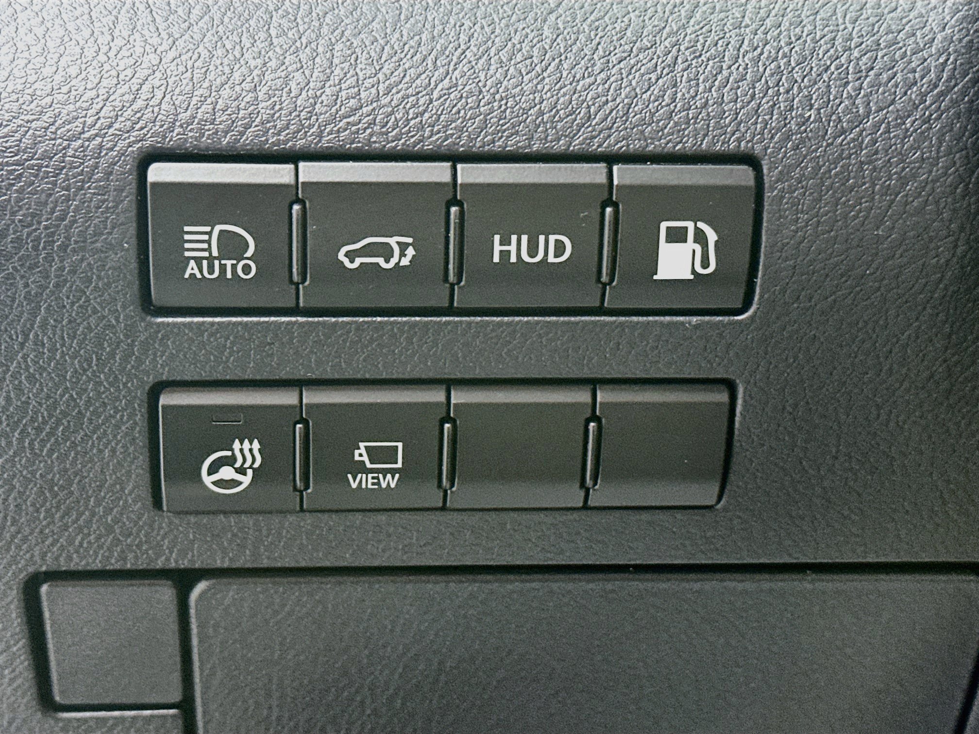 Used 2020 Lexus RX 450hL Luxury w/ Accessory Package AWD/4WD image 10