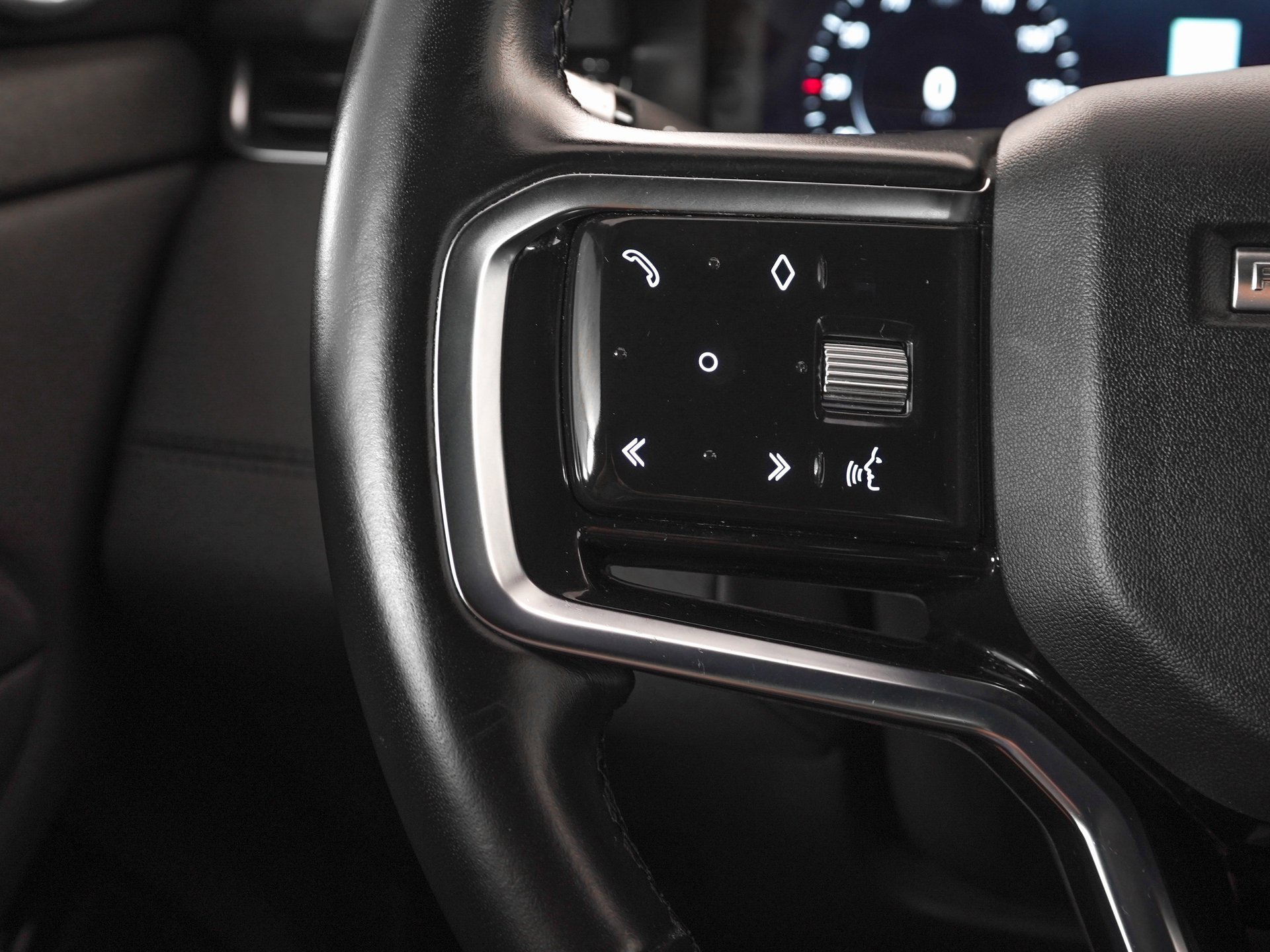 Used 2021 Land Rover Range Rover Evoque SE image 20