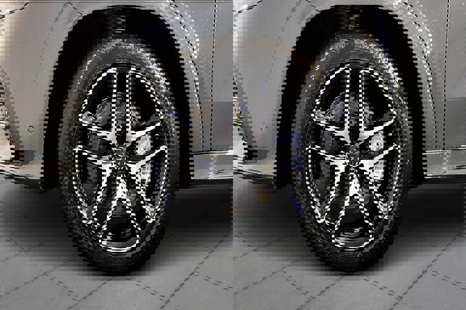 New 2026 Mercedes-Benz GLE 53 AMG 4MATIC image 17