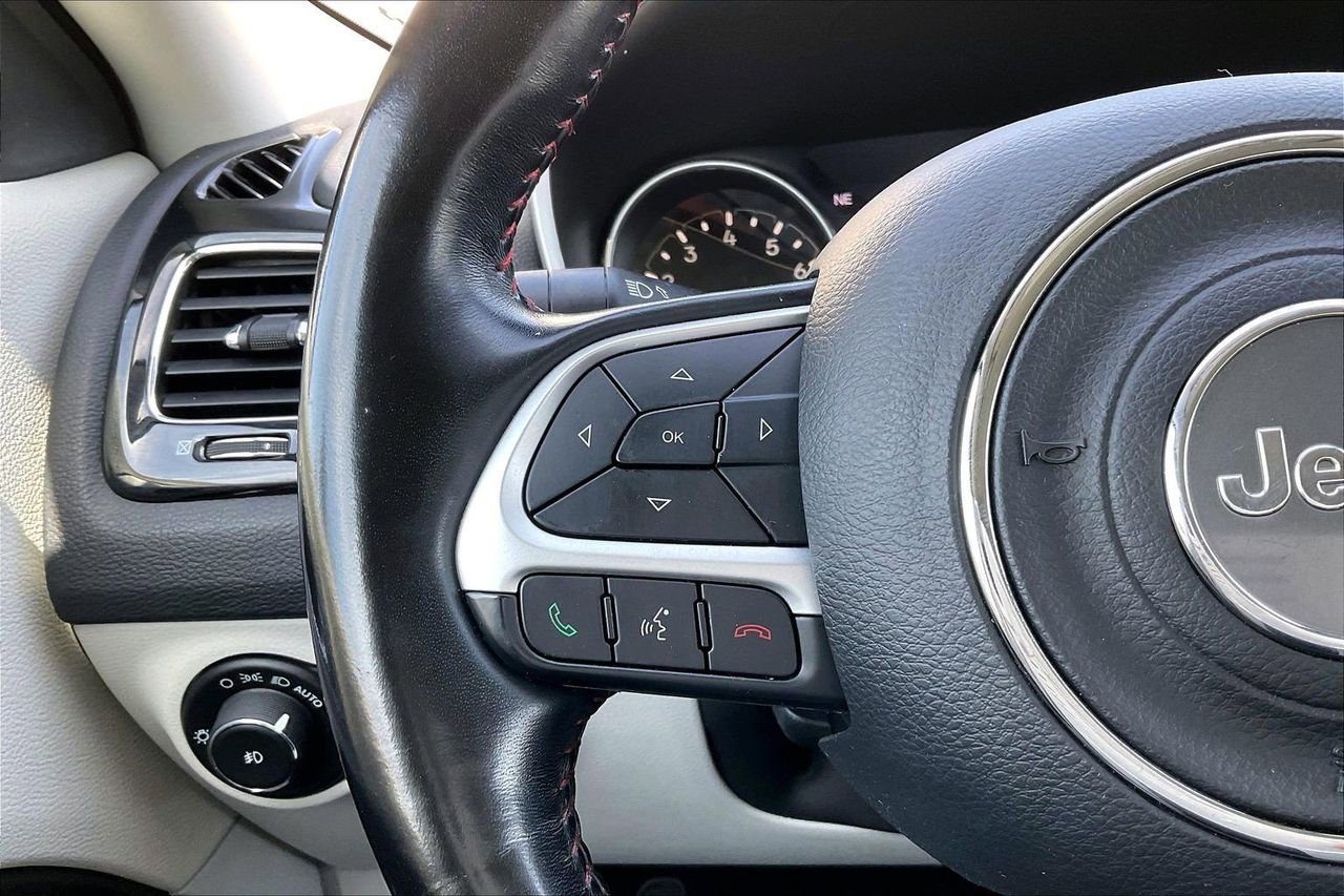 Certified 2021 Jeep Compass Limited image 29