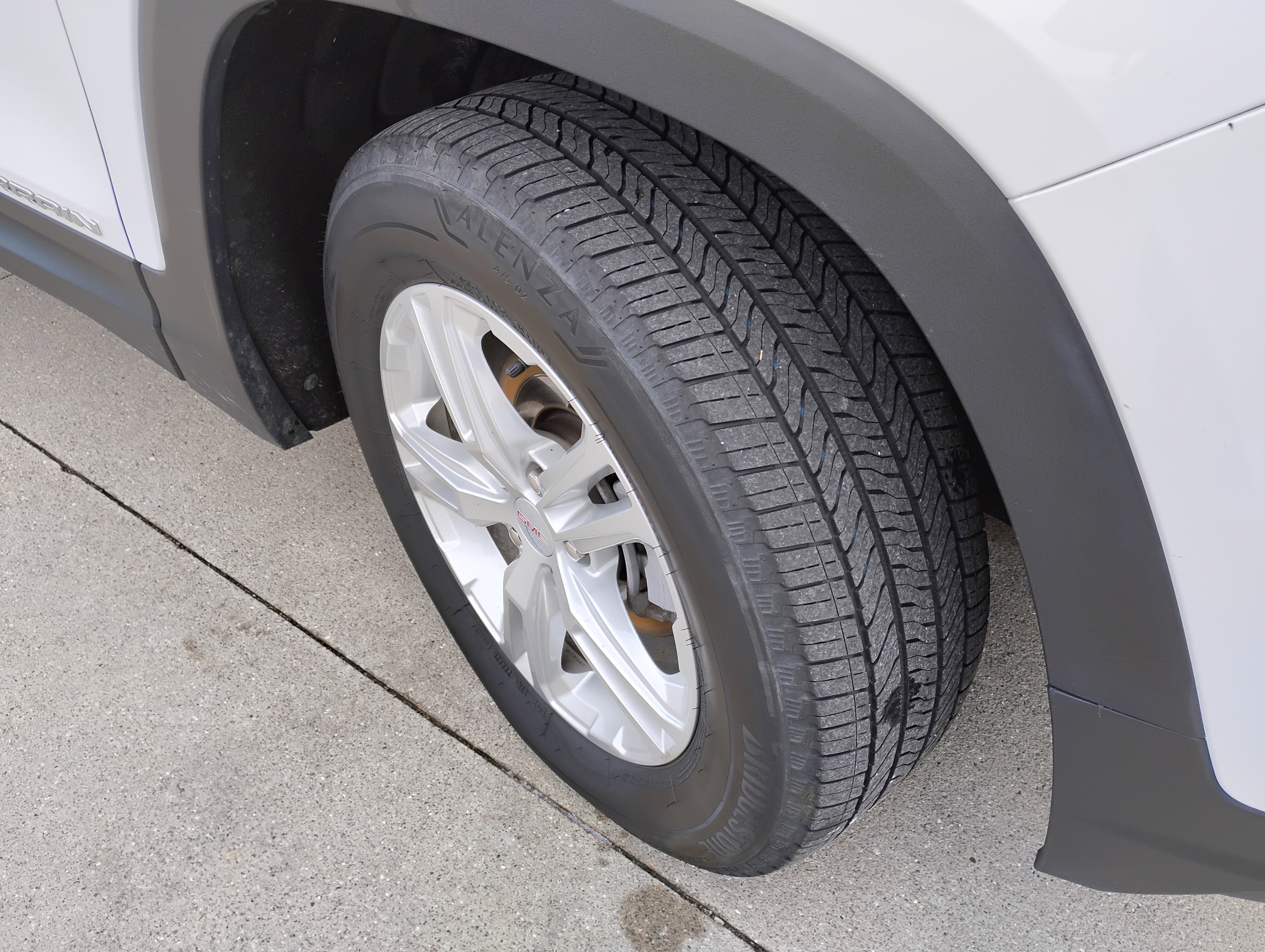 Used 2023 GMC Terrain SLE image 28