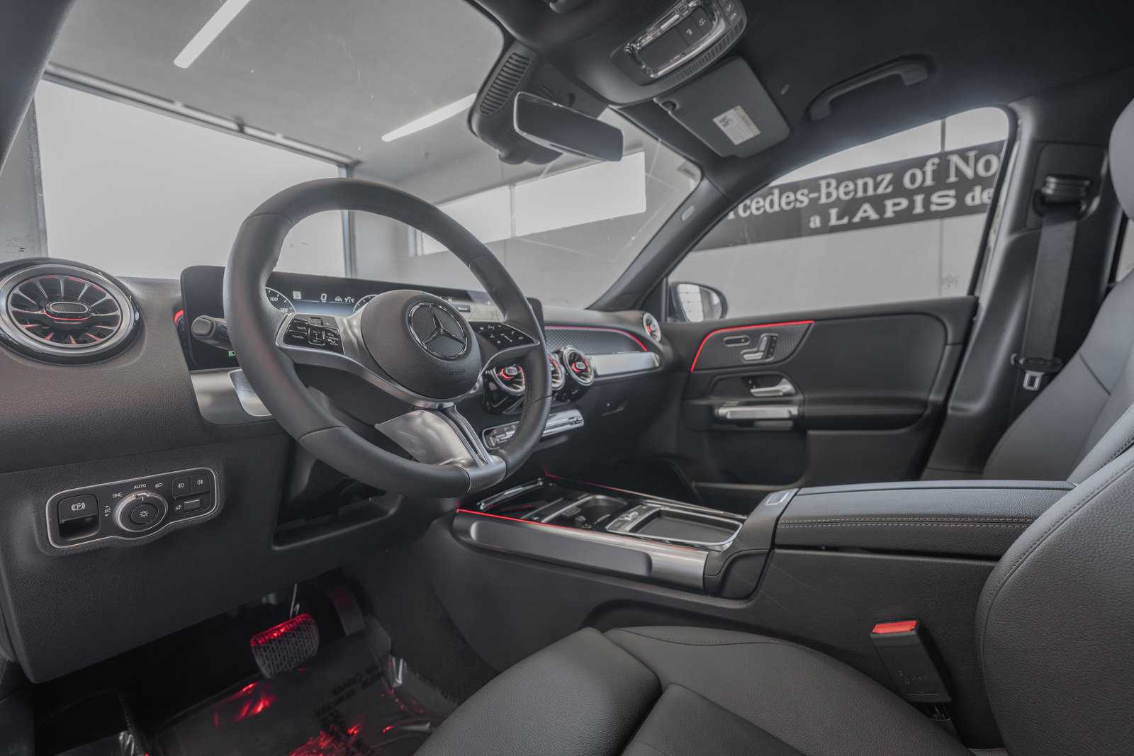 Used 2025 Mercedes-Benz GLB 250 GLB 250 image 6