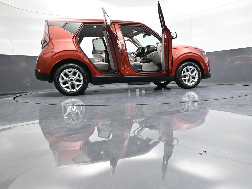 Certified 2023 Kia Soul LX w/ Option Group 015 FWD image 47