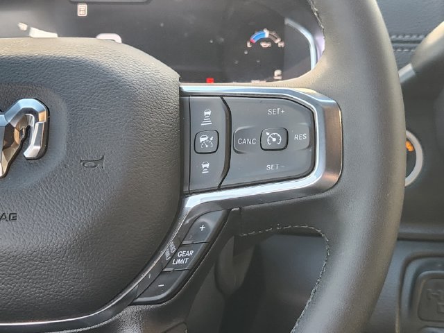 Used 2026 RAM 2500 Laramie AWD/4WD image 29
