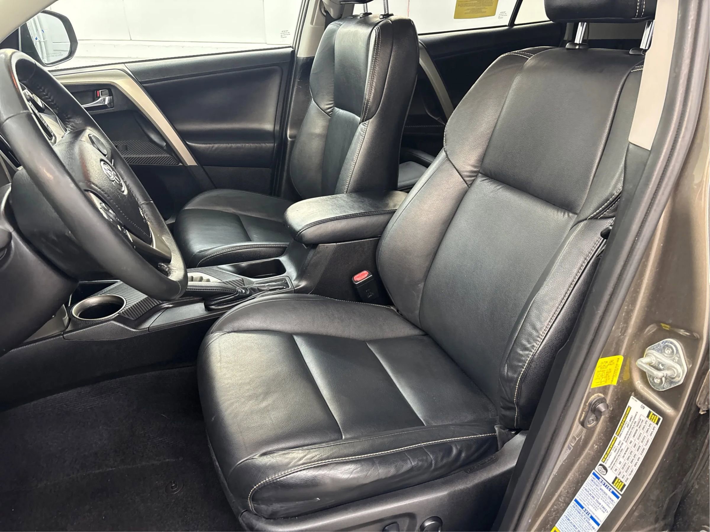 Used 2014 Toyota RAV4 Limited image 13