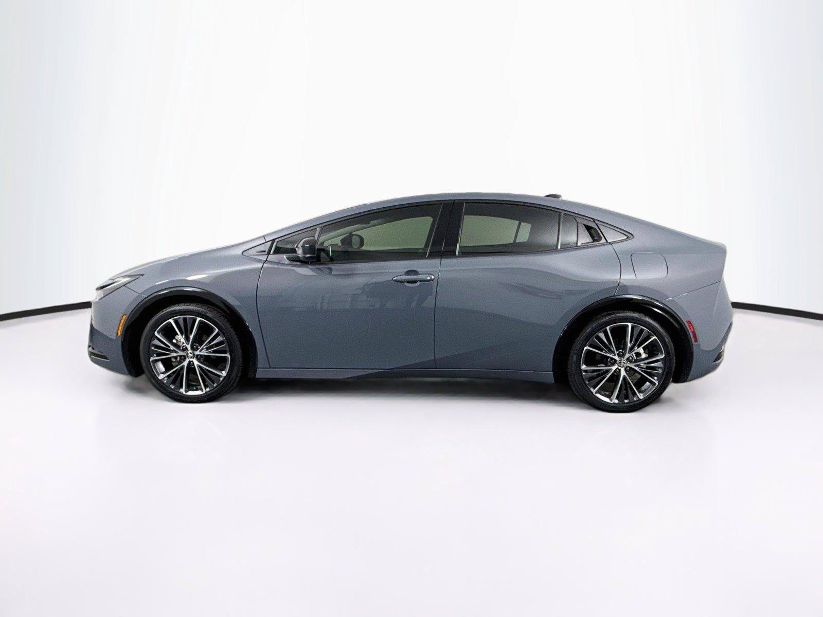 Certified 2026 Toyota Prius XLE FWD image 14