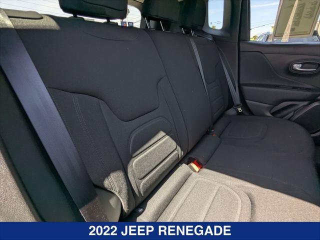 Used 2022 Jeep Renegade Latitude AWD/4WD image 22