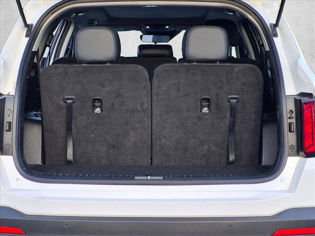 Used 2025 Kia Sorento S w/ Panoramic Sunroof Package FWD image 6