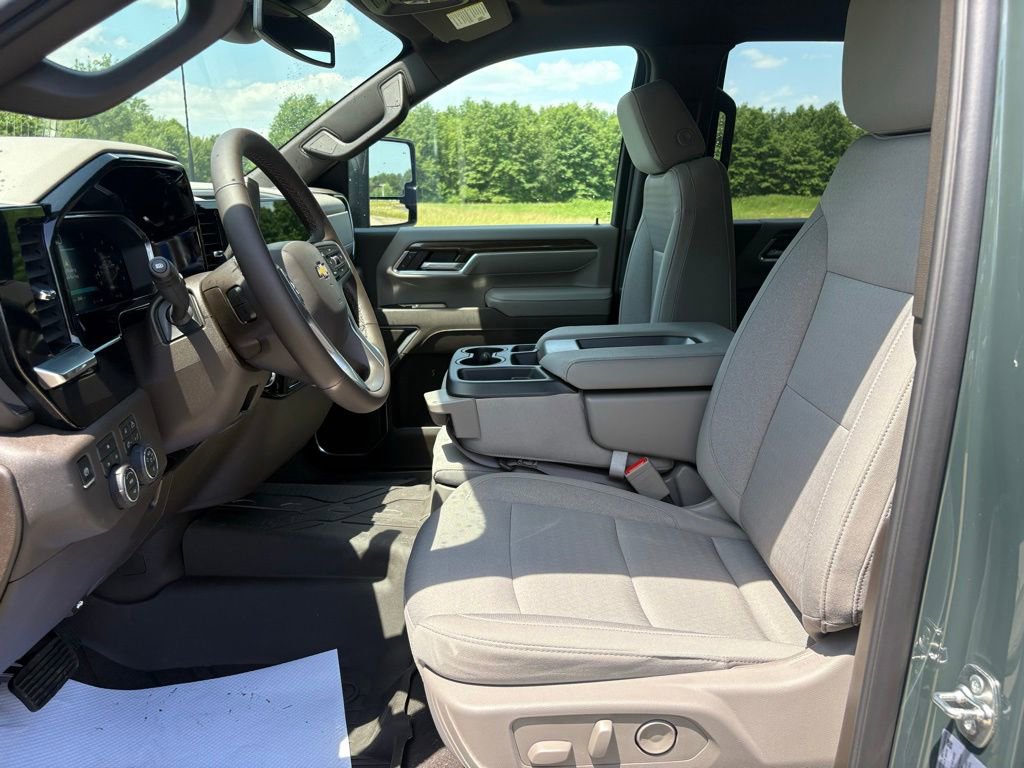 New 2026 Chevrolet Silverado 3500 LT w/ All Star Edition AWD/4WD image 15
