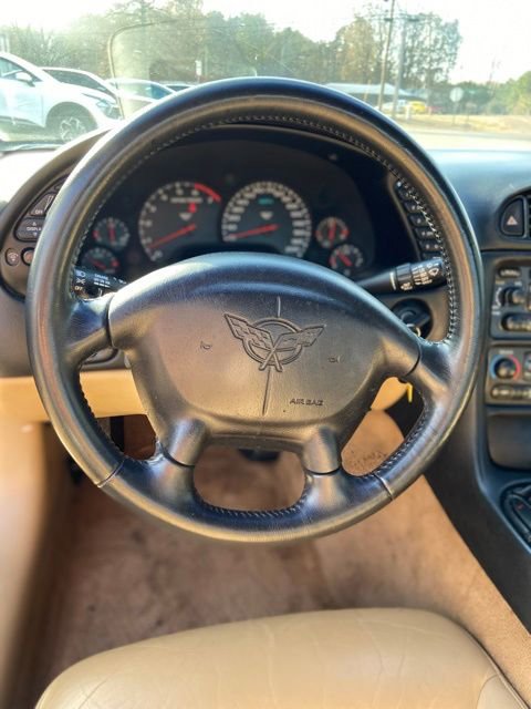 Used 2004 Chevrolet Corvette Convertible w/ Preferred Equipment Group image 12