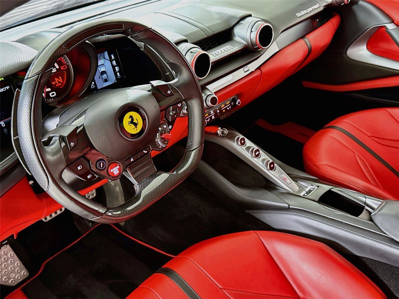 Used 2020 Ferrari 812 Superfast RWD image 25