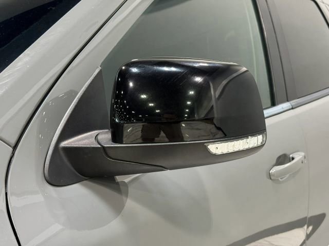 Used 2023 Dodge Durango R/T AWD/4WD image 11