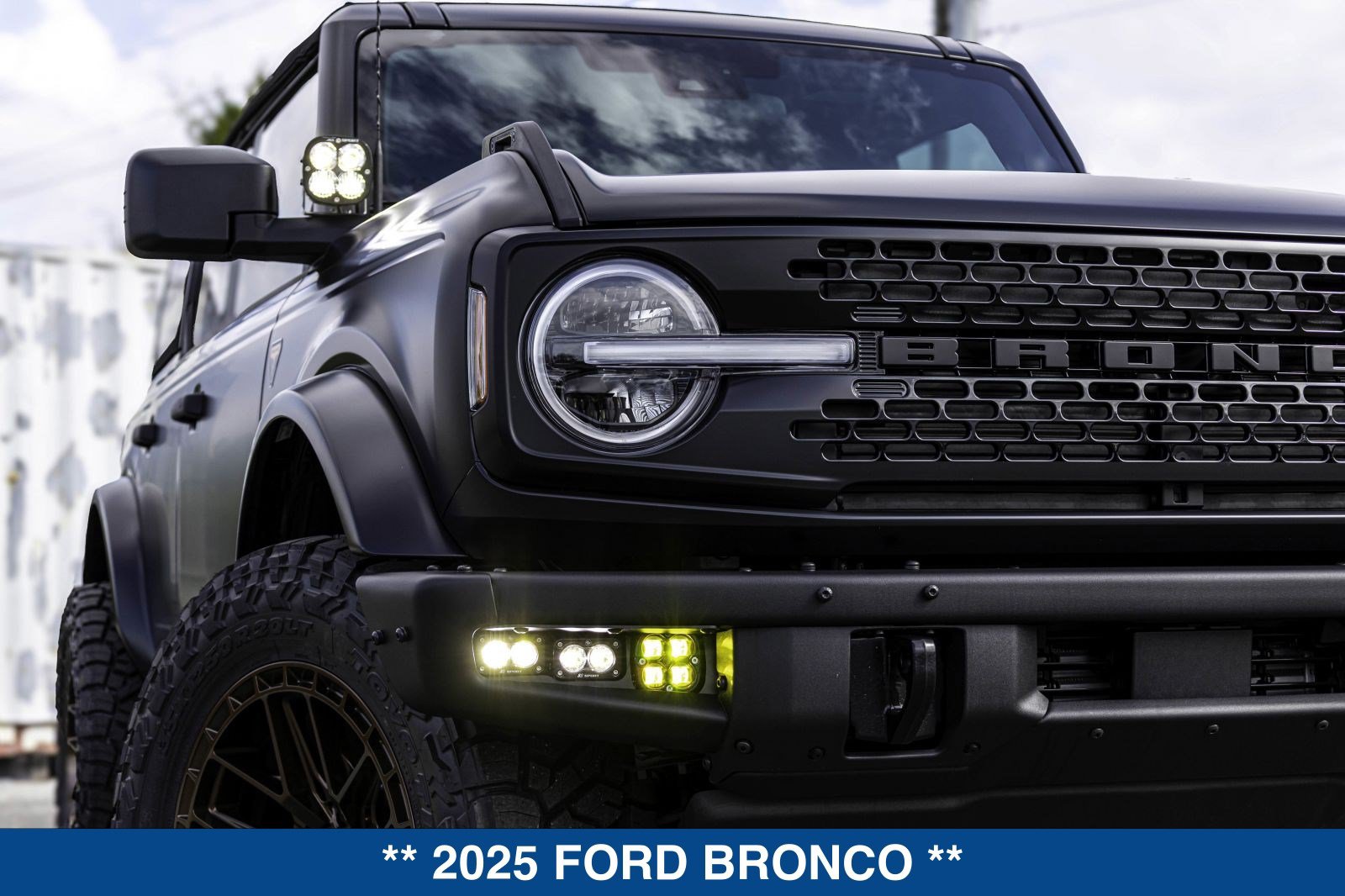 Used 2025 Ford Bronco Badlands AWD/4WD image 15