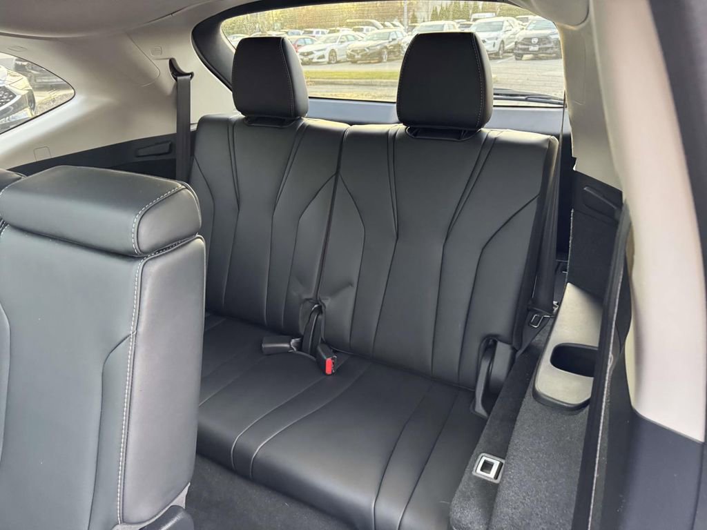 Certified 2023 Acura MDX SH-AWD w/ Technology Package image 11