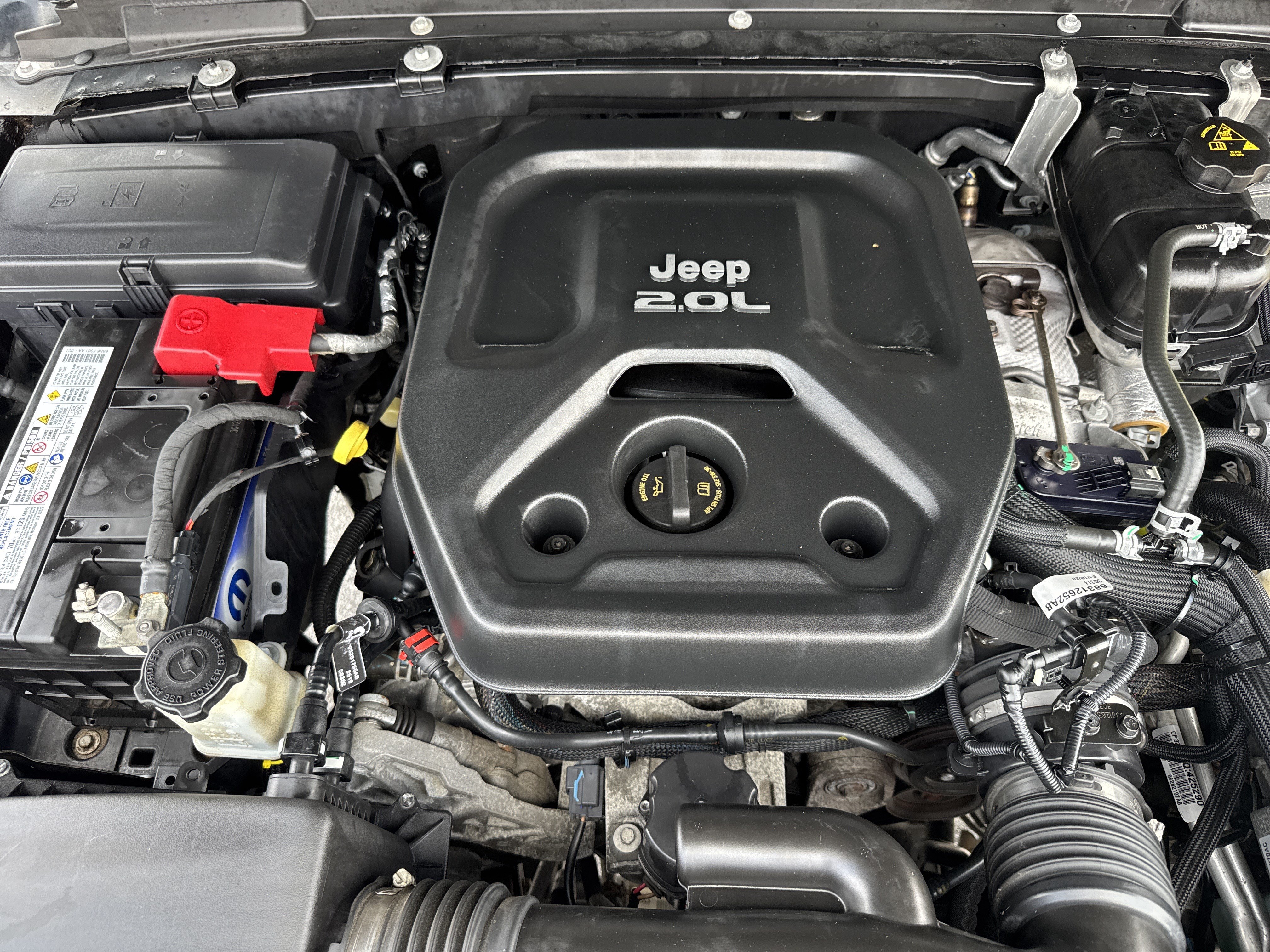 Used 2020 Jeep Wrangler Unlimited Sahara AWD/4WD image 32