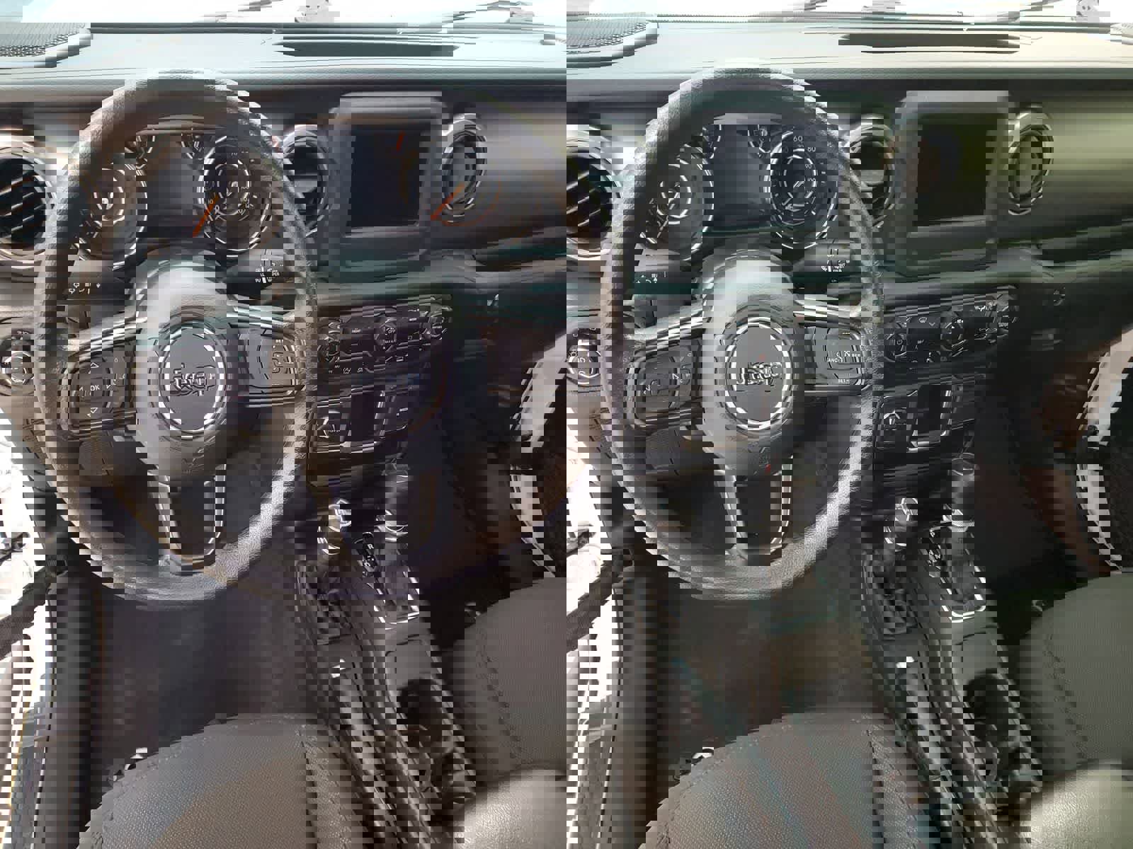 Used 2023 Jeep Gladiator Sport image 17