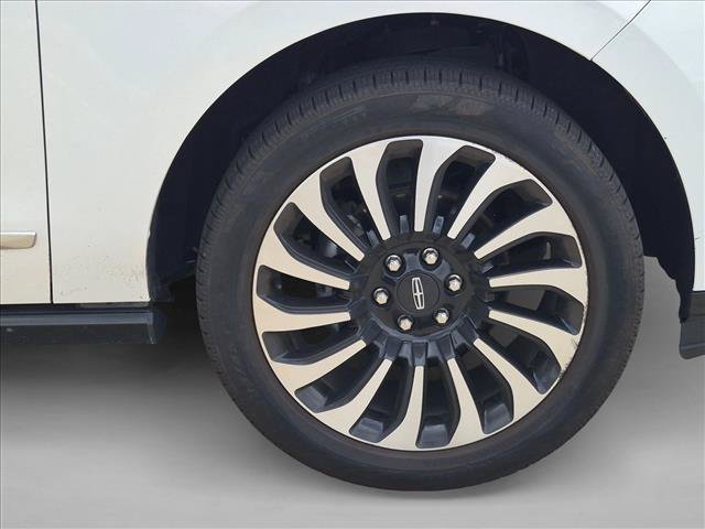 Used 2024 Lincoln Navigator L Black Label AWD/4WD image 21