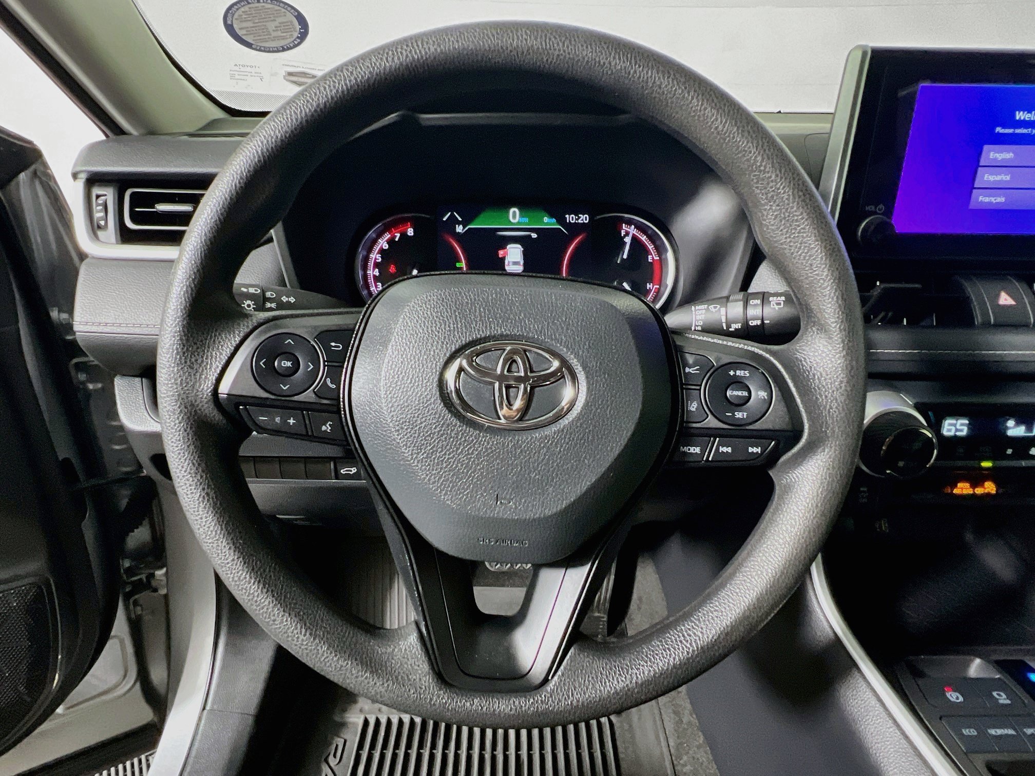 Used 2024 Toyota RAV4 XLE FWD image 17