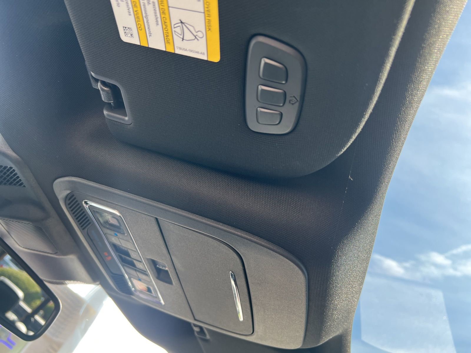 Used 2022 Ford F150 Lariat w/ Equipment Group 502A High image 38