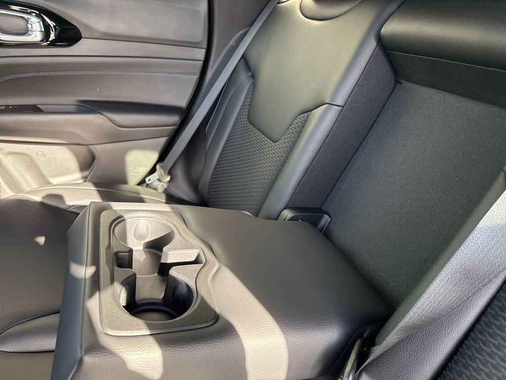 New 2026 Jeep Compass Latitude image 24