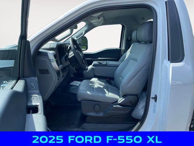 New 2025 Ford F550 4x4 Regular Cab Super Duty w/ XL Chrome Package image 9