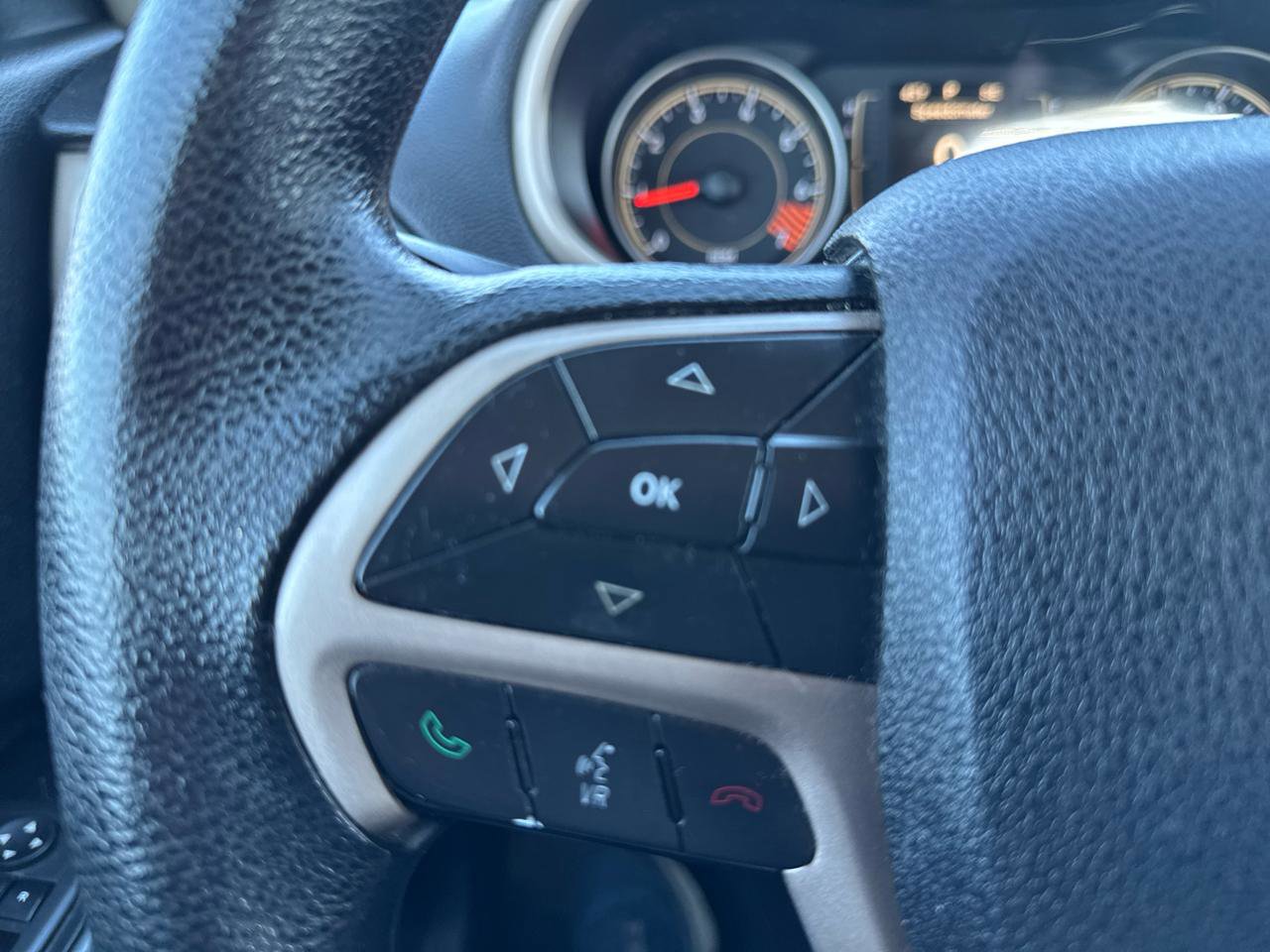 Used 2015 Jeep Cherokee Sport image 14