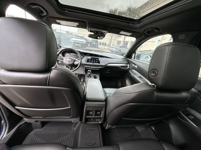 Used 2021 Cadillac XT4 Premium Luxury image 31