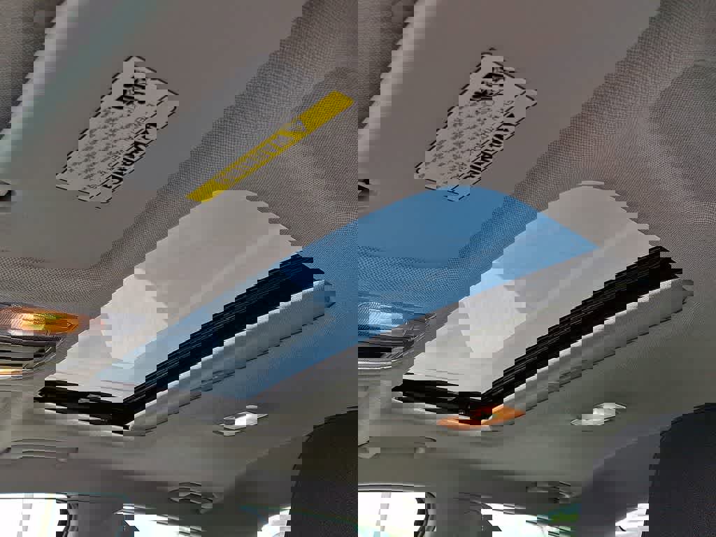 Used 2024 Hyundai Elantra SEL w/ Convenience Package image 14