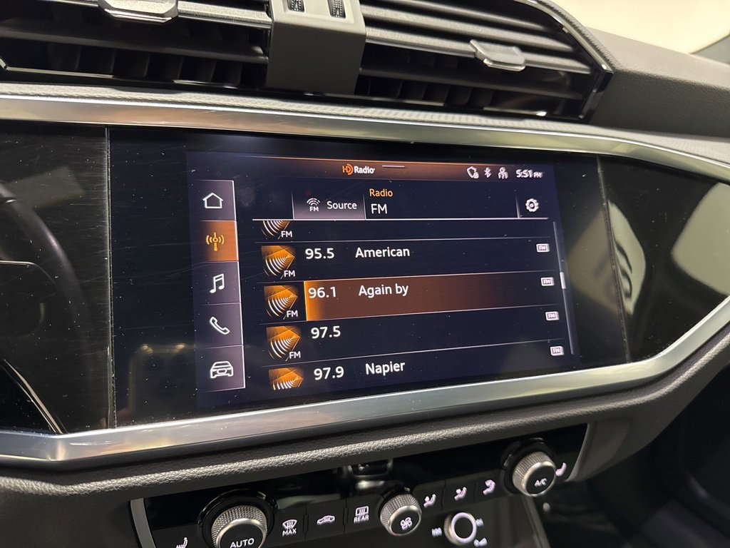 Used 2022 Audi Q3 2.0T Premium image 19