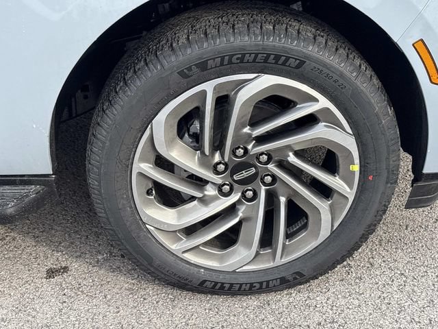 New 2026 Lincoln Navigator L Premier AWD/4WD image 9