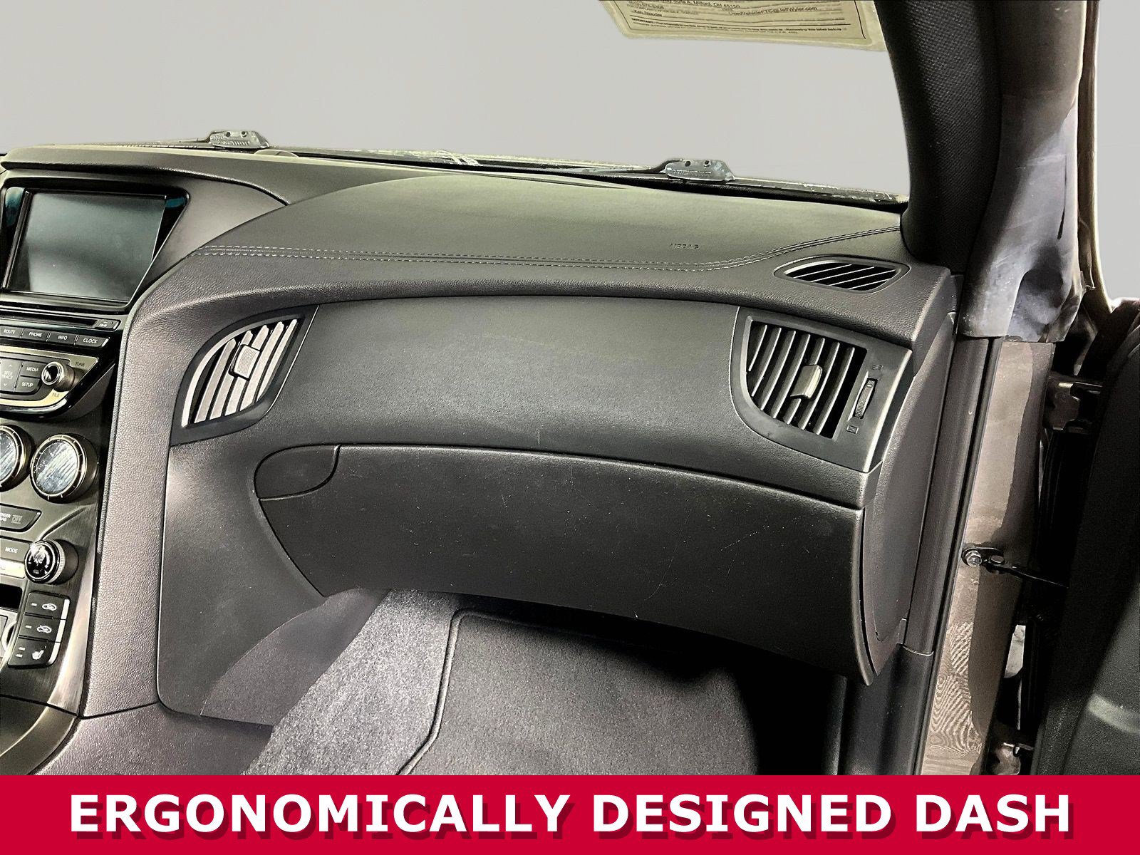 Used 2013 Hyundai Genesis 3.8 RWD image 23